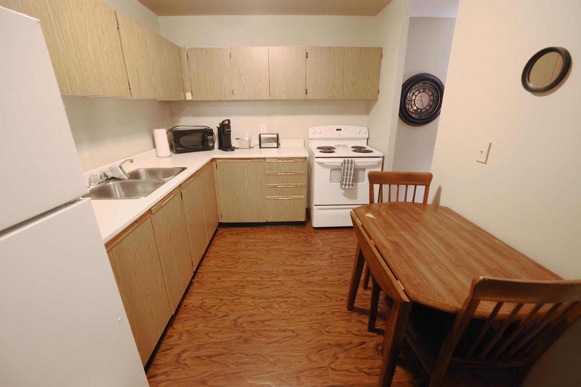 Appartamento Paris Plaza Elliot Lake Esterno foto