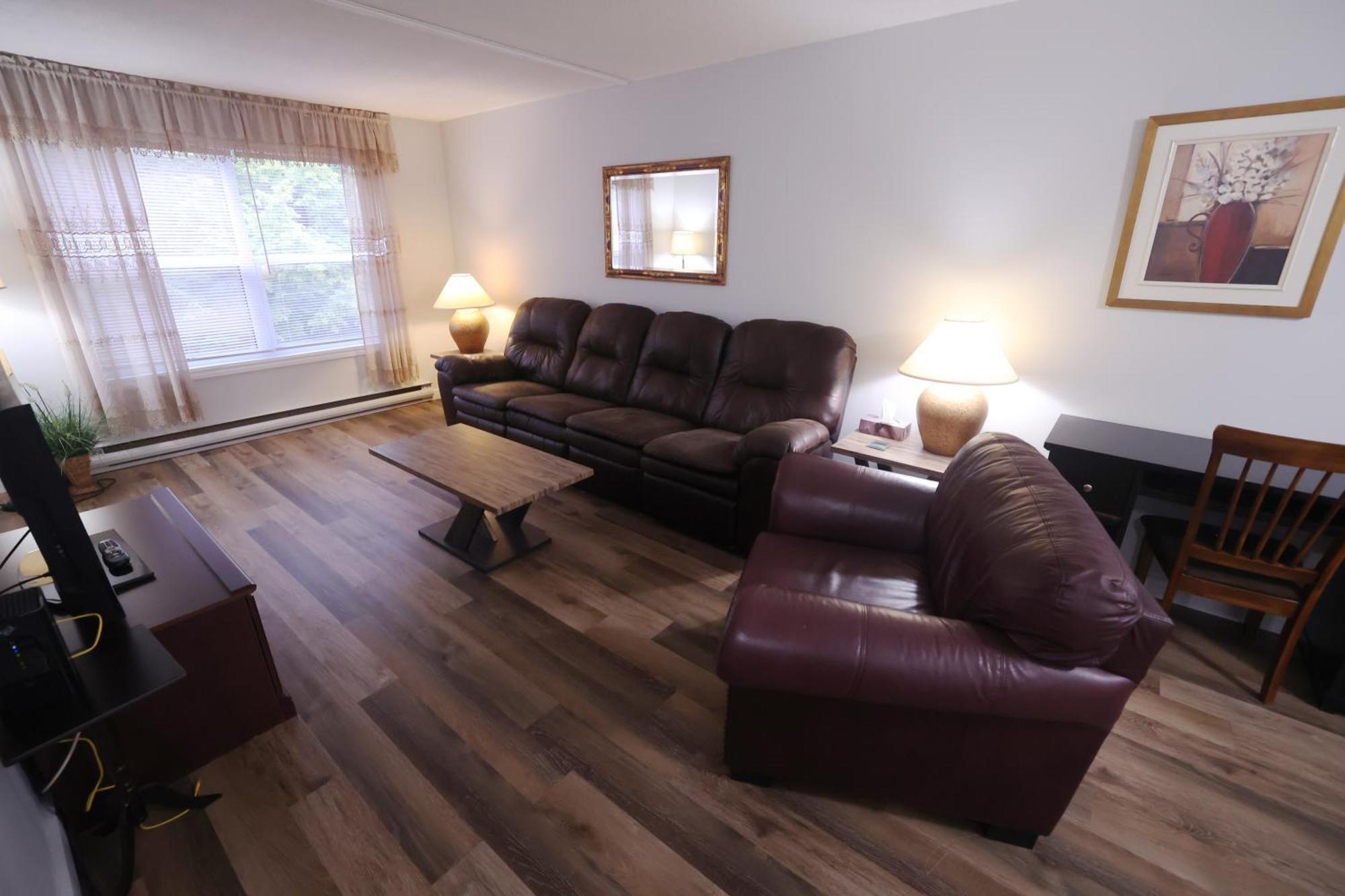Appartamento Paris Plaza Elliot Lake Esterno foto