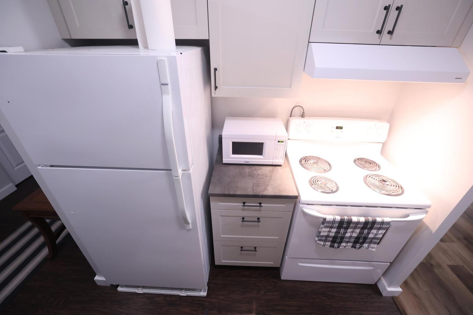 Appartamento Paris Plaza Elliot Lake Esterno foto